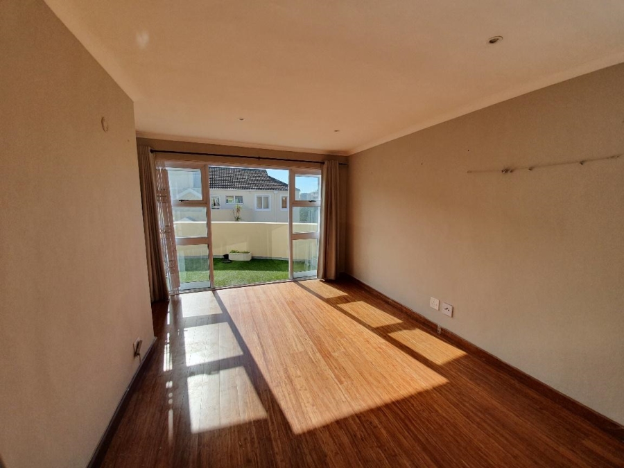 To Let 2 Bedroom Property for Rent in Rondebosch Village Western Cape